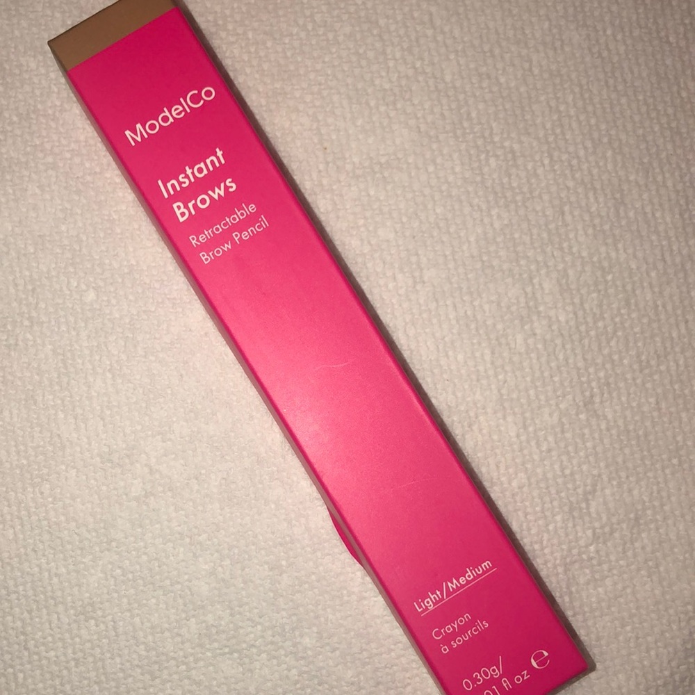 ModelCo light/medium brow pencil